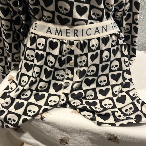 American Eagle 2 piece pajama set or loungewear size XL need I say more skulls - Picture 5 of 17